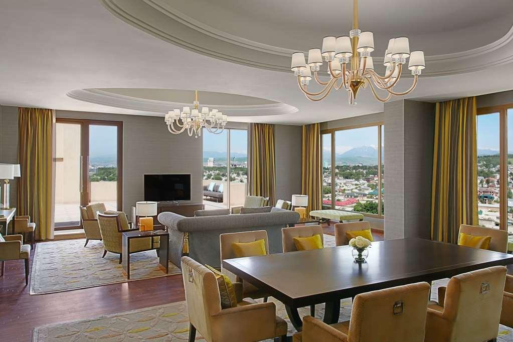 Hilton Dushanbe Habitación foto