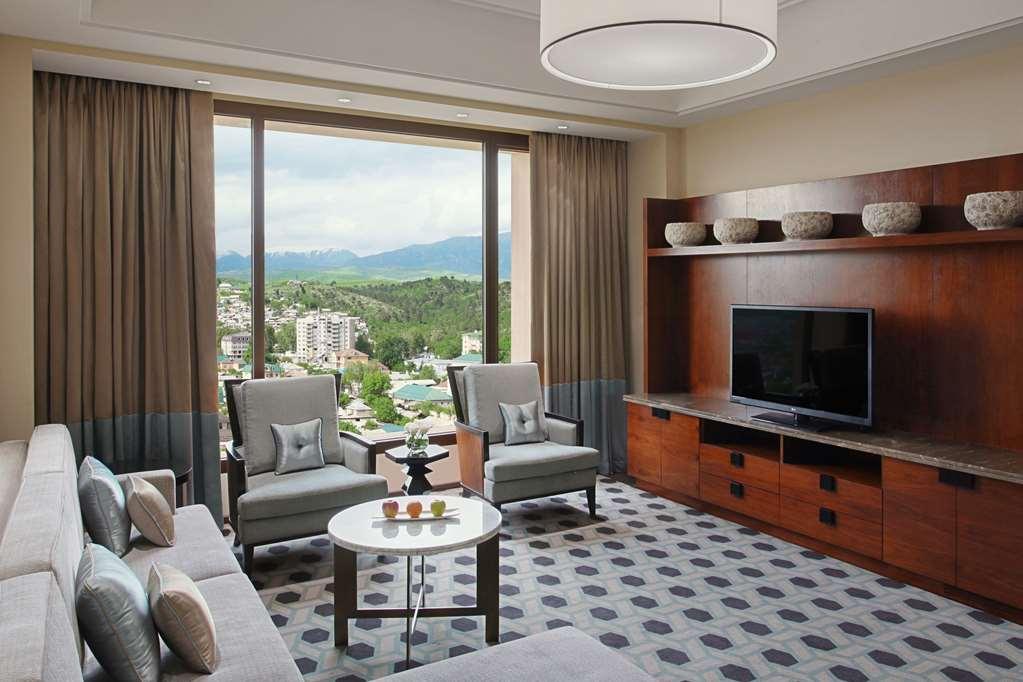 Hilton Dushanbe Habitación foto