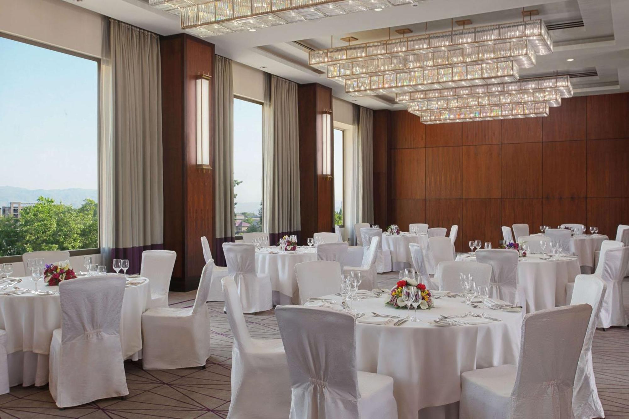 Hilton Dushanbe Exterior foto